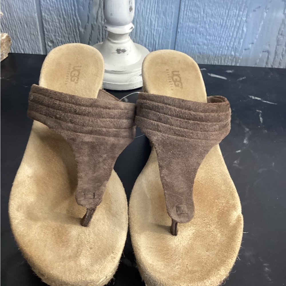 UGG Brown Suede Thong Sandal